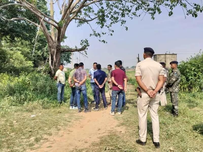 shooter-satyam-pathak-was-injured-in-a-police-encounter-and-was-involved-in-the-murder-of-former-councillor-ved-prakash-singh-and-a-land-dealer