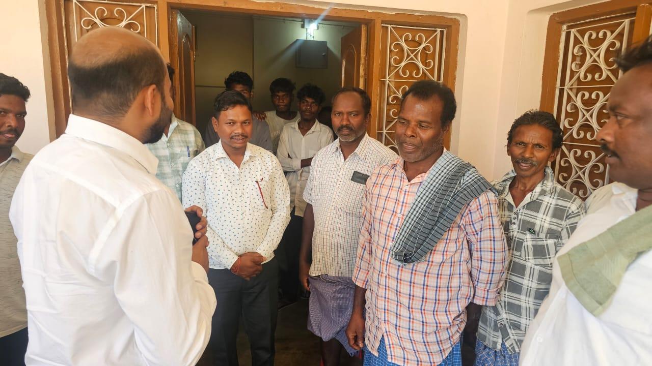 after-the-chief-minister-installed-a-mobile-tower-in-nemra-village-the-dc-visited-the-village-and-thanked-the-chief-minister