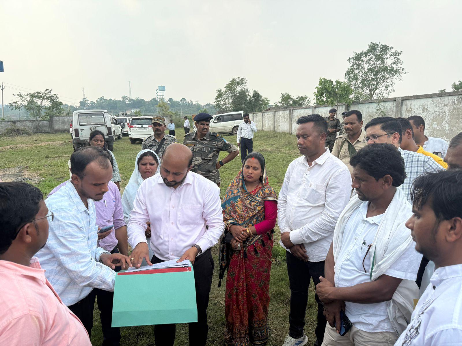 deputy-commissioner-inspected-the-camp-organized-to-ensure-water-supply