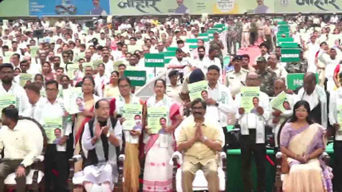 1042-assistant-teachers-in-jharkhand-received-appointment-letters-cm-hemant-soren-extended-his-best-wishes
