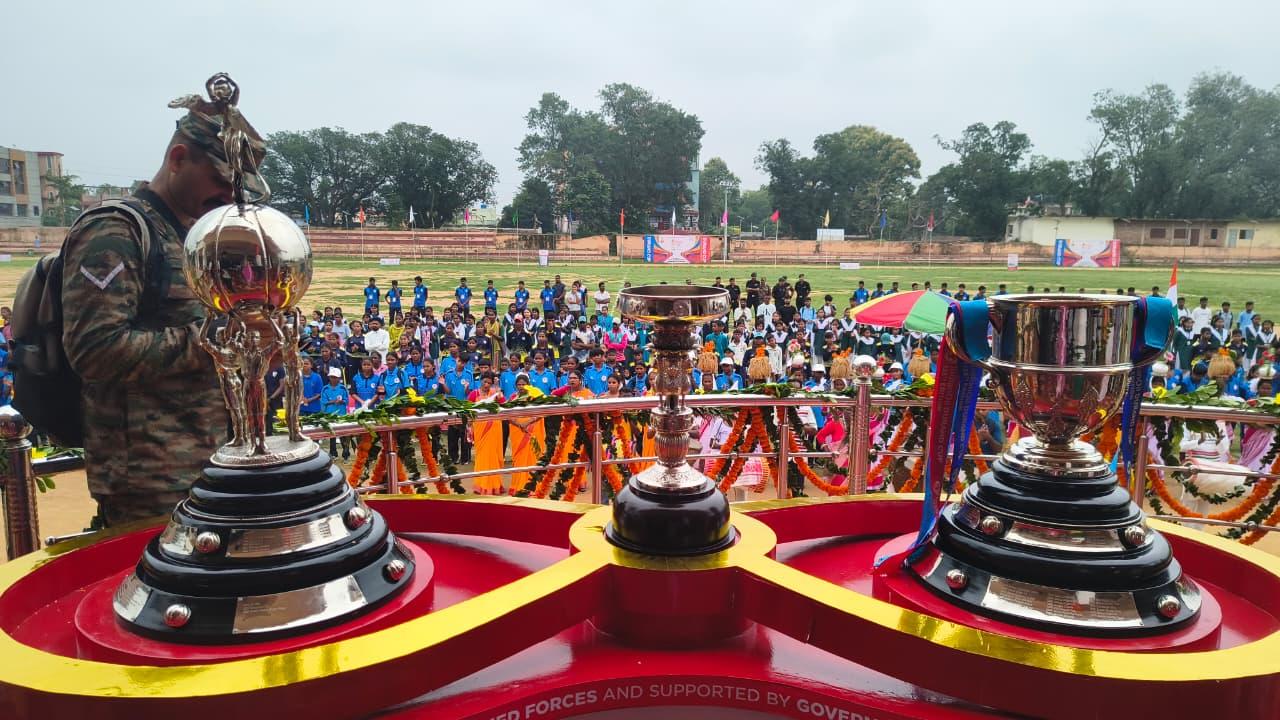 durand-cup-trophy-reaches-gumla-the-football-nursery-of-jharkhand