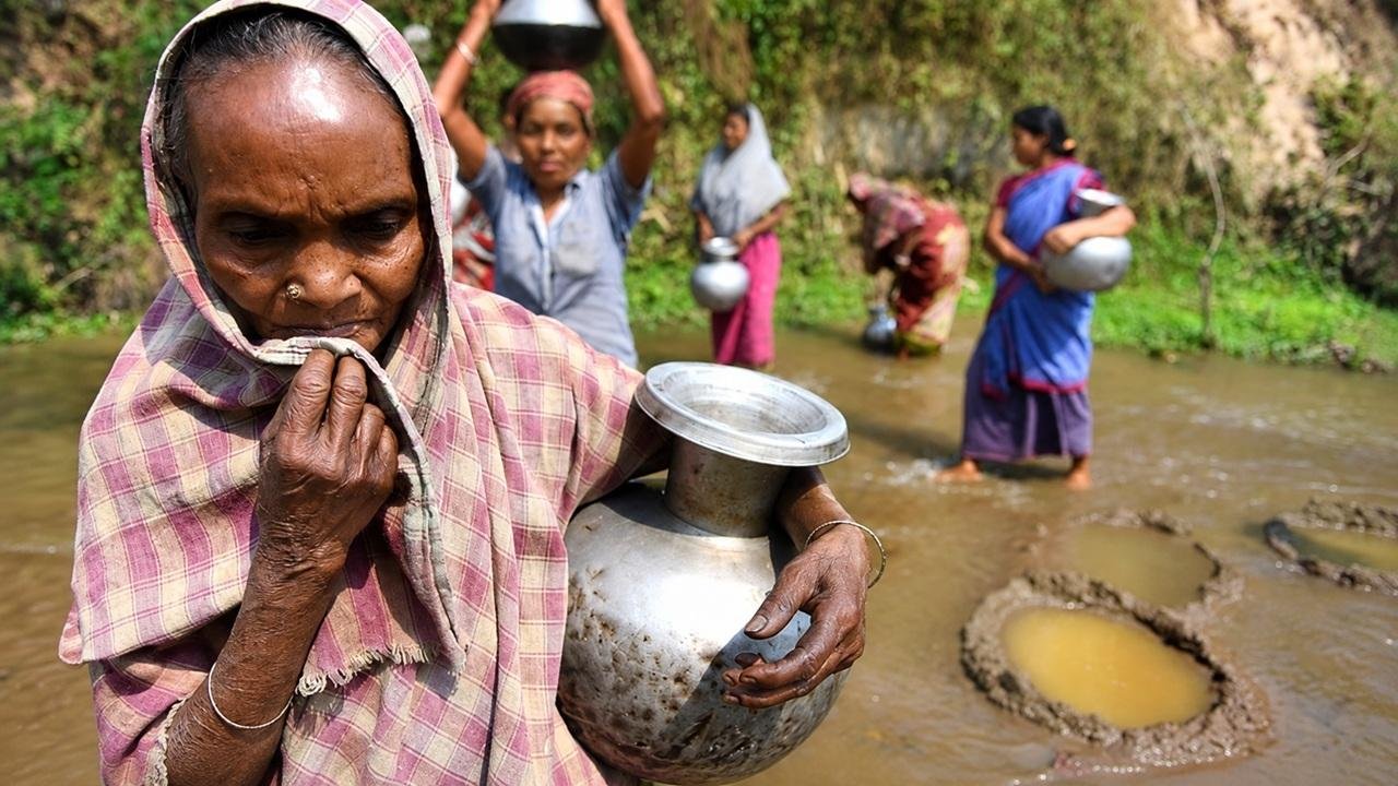 water-crisis-during-durga-puja-women-warn-of-protest-at-giddi-a-project