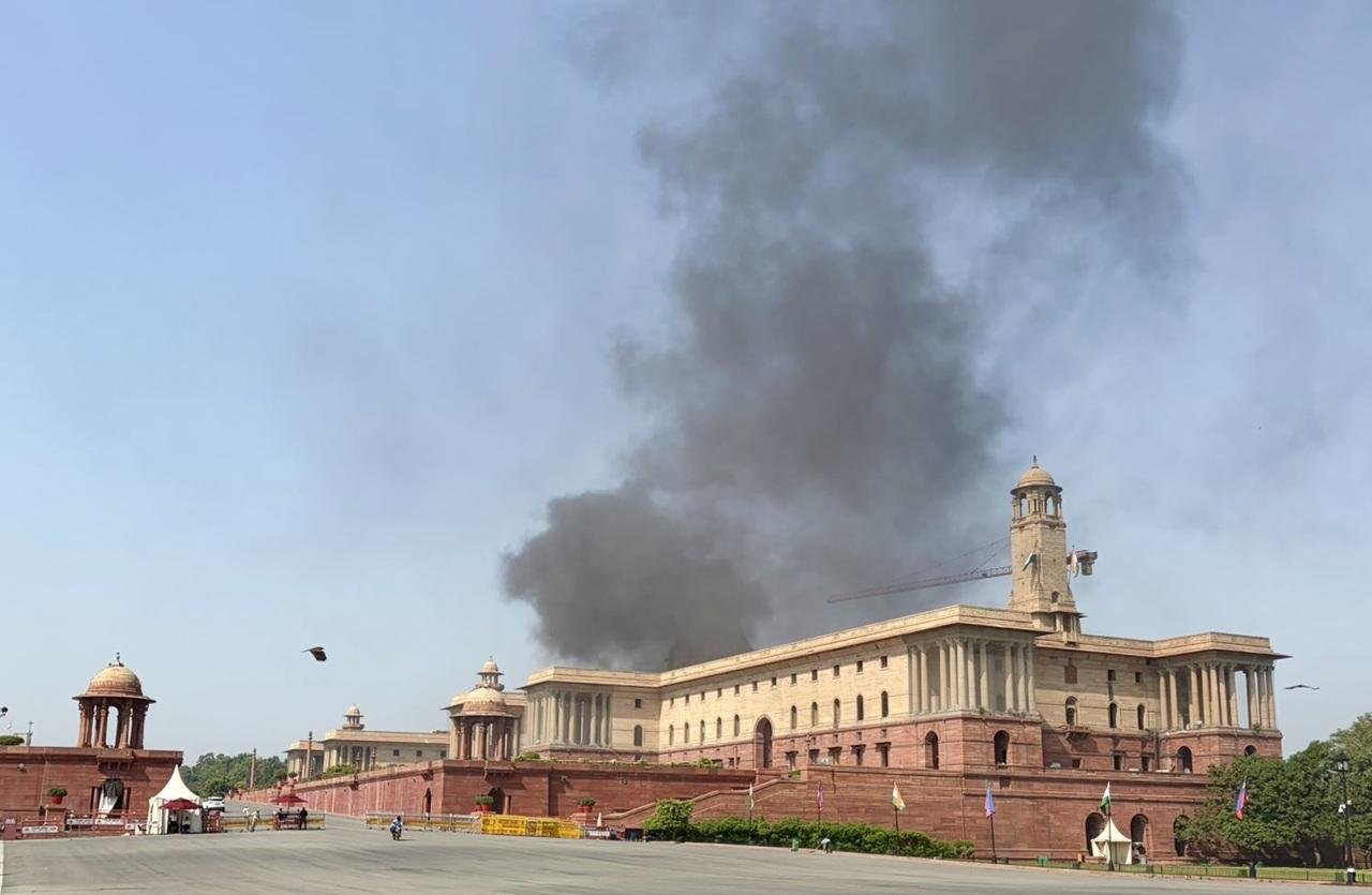 fire-breaks-out-at-delhis-north-block-near-rashtrapati-bhavan