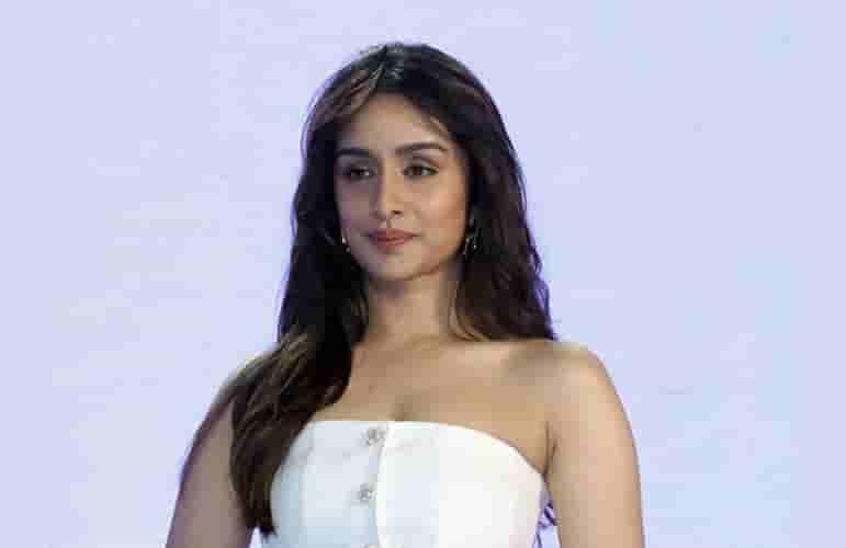 shraddha-kapoor-shines-in-the-role-of-queen-vithabai-of-lavani-in-the-trailer-of-itha